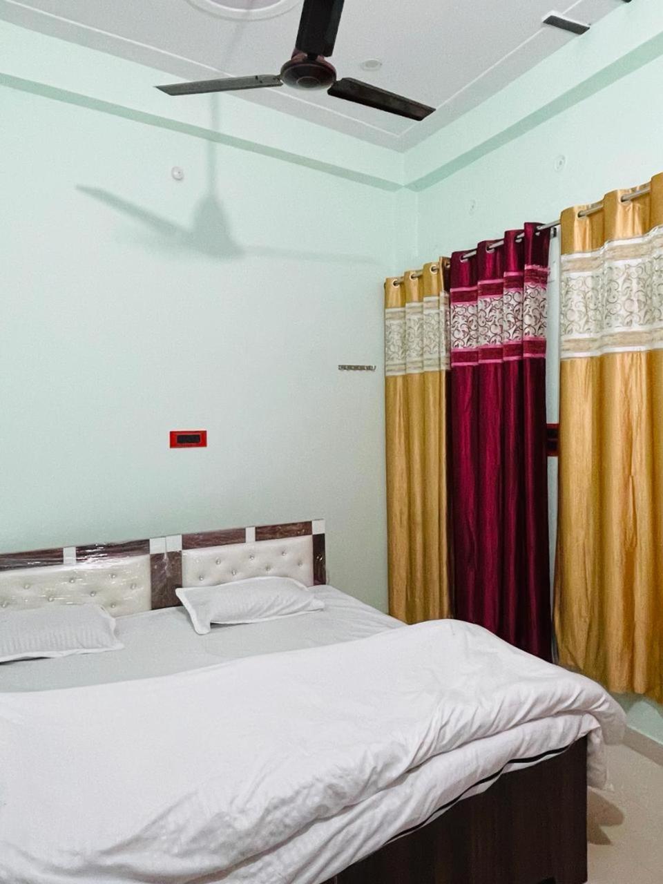 Harsh Home Stay Ayodhya Экстерьер фото