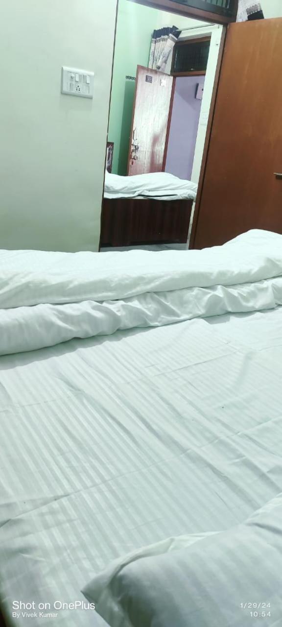 Harsh Home Stay Ayodhya Экстерьер фото