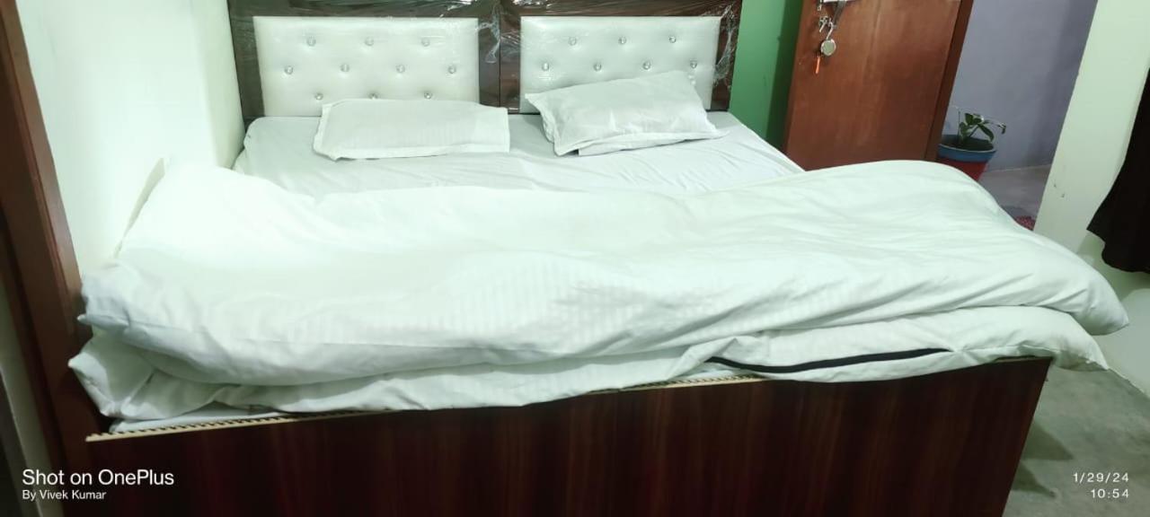 Harsh Home Stay Ayodhya Экстерьер фото